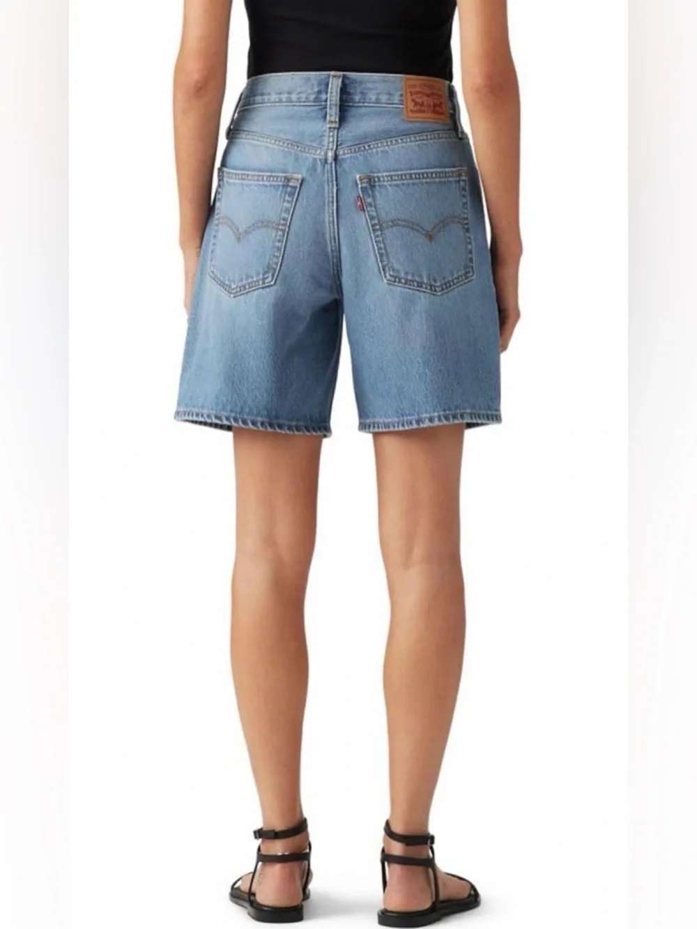 Levis nwt color